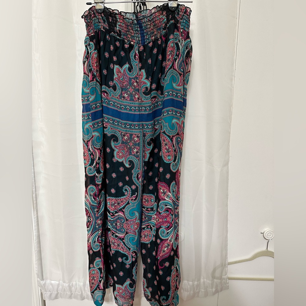 BCBE - Boho Paisley Pants - Size Medium but fits like a Large